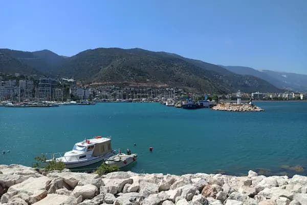 KIRMIZI FENER - Gece kulübü - Antalya Finike