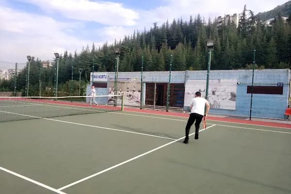 Yıldırım Belediyesi cazibe merkezi tenis kortu - Atletizm Alanı - Bursa Yıldırım