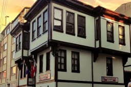 Şehbenderler Konağı Kütüphanesi