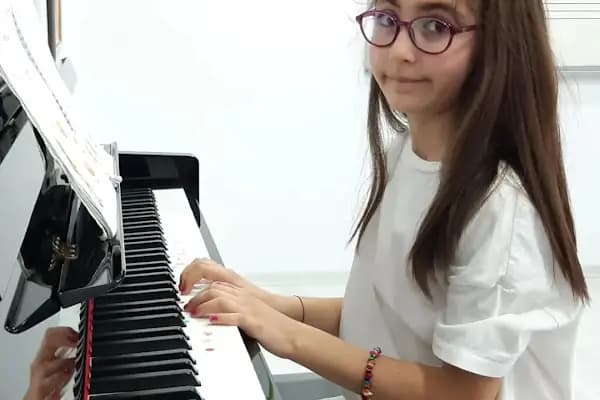T.C. M.E.B. NOVA MÜZİK AKADEMİ - Müzik Okulu - Adana Seyhan