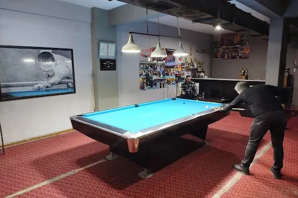 Zeki Bilardo &amp; Cafe Çalışlar - Bilardo salonu - İstanbul Beyoğlu