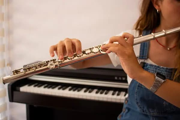 Sezen Sanat Müzik Kursu - Sanat Okulu - İzmir Aliağa