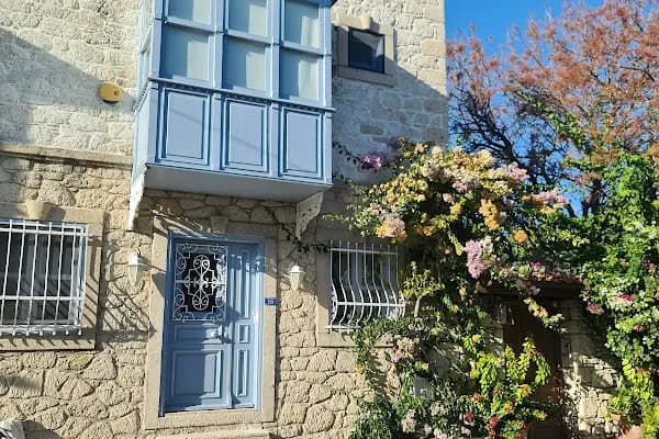 Çeşme Belediyesi - Alaçatı Ek Hizmet Binası - Belediye Binası - İzmir Gaziemir