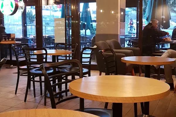 Starbucks - Kahve dükkanı - İstanbul Bağcılar