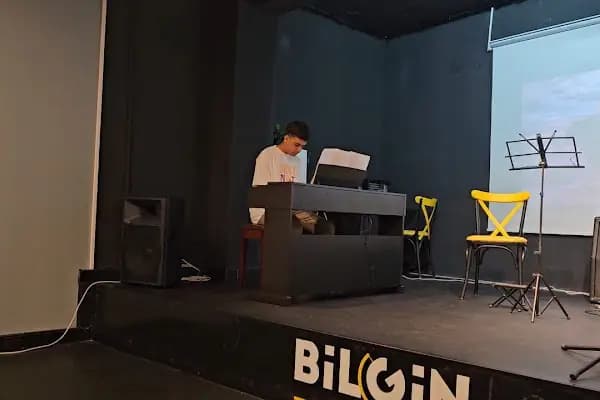 MKM SANAT Ataşehir piyano keman gitar tiyatro - Müzik Okulu - İstanbul Ataşehir