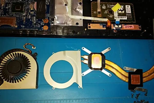 Kalender Bilgisayar İzmir İkinci El bilgisayar Alan Yerler 2. El Laptop Alım Satım - İkinci El Bilgisayar Mağazası - İzmir Balçova