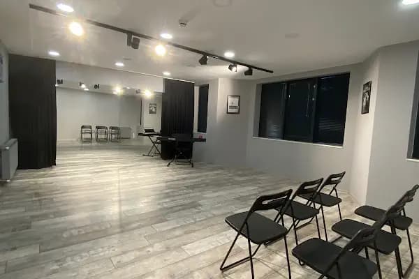 T.C MEB Metot Sanat Akademisi Sahne ve Gösteri Sanatları Akademisi - Sanat Okulu - İstanbul Bahçelievler