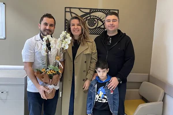 Op. Dr. Ufuk ÜRDEM Göz Hastalıkları ve Cerrahisi Uzmanı. Lazer, Akıllı Lens, Göz Kapağı Estetiği, Şaşılık, Katarakt - Göz Doktoru - Sakarya Serdivan