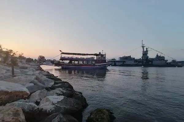 İnciraltı Liman tekne.......ÖZDİNÇ.... - Yürüyüş Alanı - İzmir Karabağlar