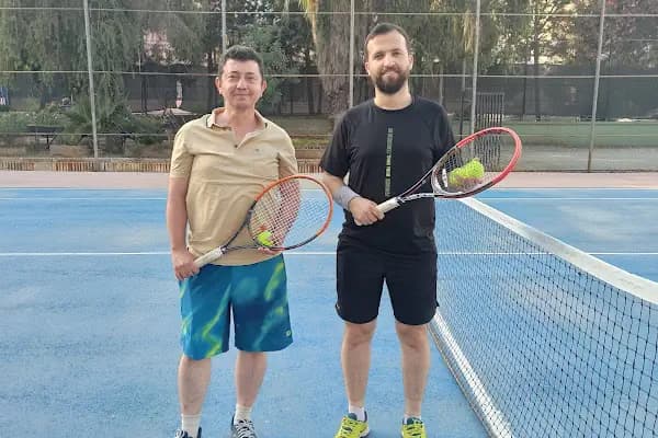 Uçanbalon Tenis Kortu - Tenis Kortu - Adana Yüreğir