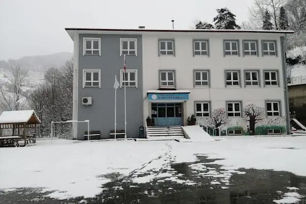 Ağaçlı Ortaokulu - Okul - Trabzon Beşikdüzü