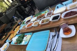 Qlis Cafe