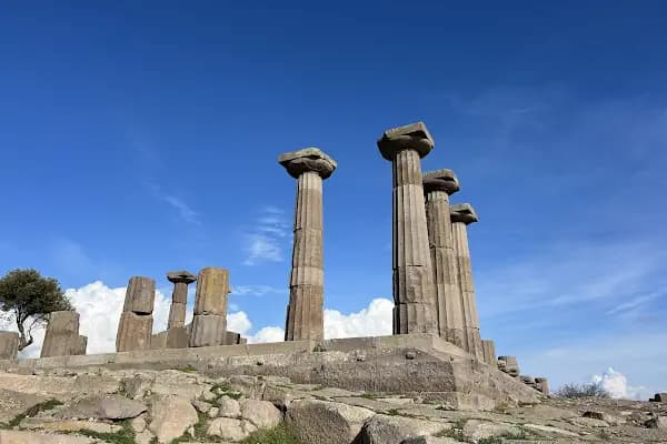 Temple of Athena - Tarihi Yer - İzmir Menderes