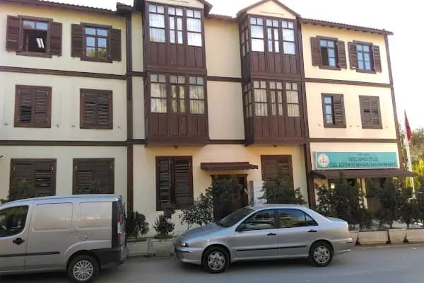 Özel Dokuz Eylül Özel Eğitim Ve Rehabilitasyon Merkezi - Rehabilitasyon Merkezi - İzmir Buca