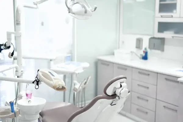 Sudent Ağız Ve Diş Sağlığı Polikliniği - Diş Kliniği - İstanbul Bağcılar