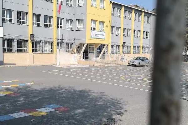 Mehmet Akif Ersoy Lisesi - Okul - İstanbul Avcılar