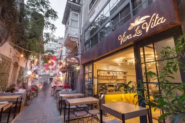 Viva La Vita Hotels Alsancak - Otel - İzmir Beydağ