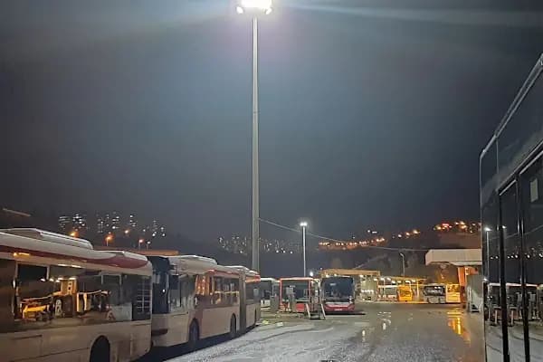 İbb Eshot Otobüs Garajı - Otopark - İzmir Konak