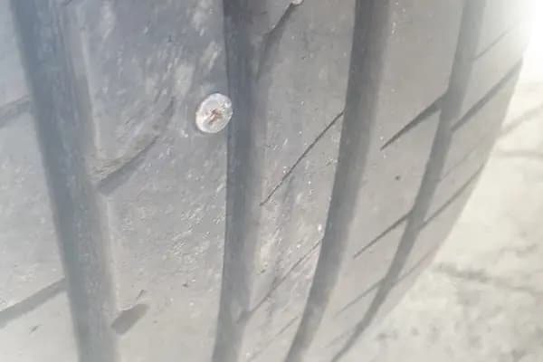Oto Lastik Tamiri Çikma Lastik - Otomobil Yedek Parça Mağazası - Sakarya Erenler