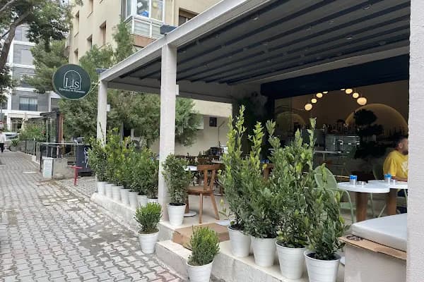 Lis Bornova - Kahve dükkanı - İzmir Bornova