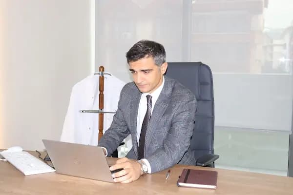 Doç.Dr.Derman Başaran | Kadın Hastalıkları | Jinekolojik Onkoloji | Robotik, Laparoskopik Cerrahi | Rahim, Miyom ve Yumurtalık Ameliyatları | HIPEC, HPV ve Kolposkopi | Ankara - Kadın Hastalıkları ve Doğum Uzmanı - Ankara Keçiören