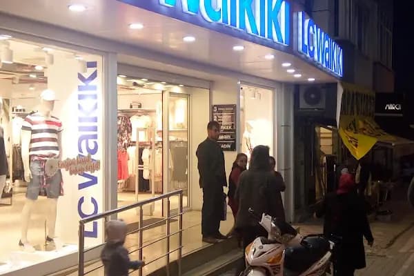 LC Waikiki - Giyim mağazası - Bursa Karacabey