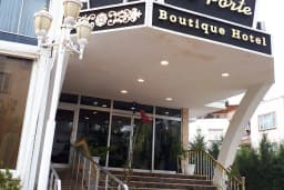 La Porte Boutique Hotel