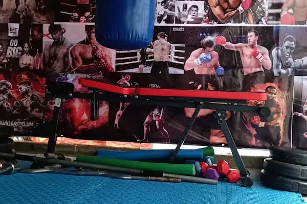Imaj Gym Vücut Geliştirme &amp; Fitness Center - Spor salonu - İstanbul Adalar