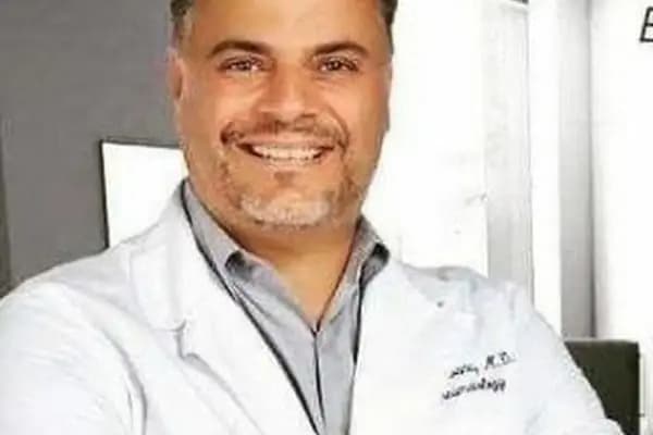 Uzm. Dr. Tuğrul Mert Kıvanç - Romatolog - Bursa Osmangazi
