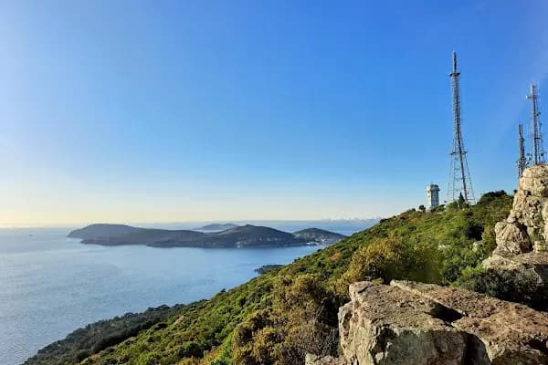 Seven Tepesi Manzarası - Tarihi Yer - İstanbul Adalar