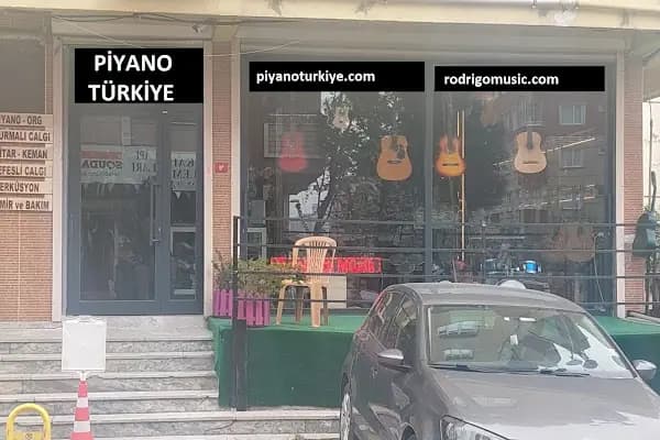 Donizetti Muzik Aletleri Toptan ve Perakende Satış Mağazası Enstrüman Tamir Atolyesi - Müzik aletleri mağazası - İstanbul Ümraniye