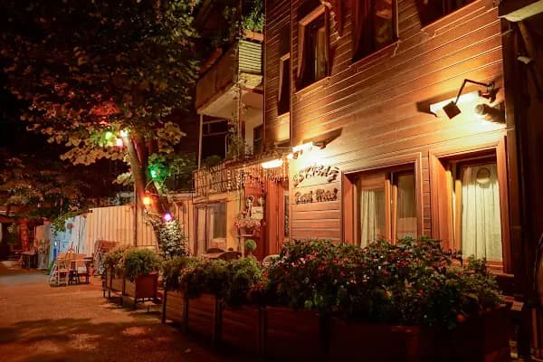 Orhan Kutbay'ın Evi Turyolucafe Pansiyon - Otel - İstanbul Şişli