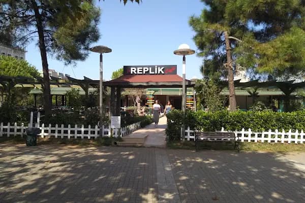 Replik Cafe Restaurant - Restoran - İstanbul Başakşehir