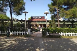 Replik Cafe Restaurant
