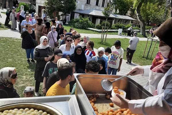 İstanbul Hayır Lokması Döktürme Lokmacı Şahin Usta - Yiyecek Temini ve İkram Hizmeti - İstanbul Küçükçekmece