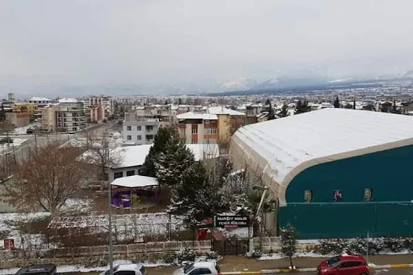 Yeşil Doğa Tenis HURŞİT NELİK TENİS - Spor salonu - Denizli Merkezefendi
