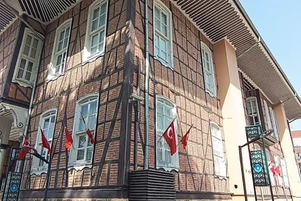 Bursa Büyükşehir Belediyesi Tarihi Belediye Binası - Belediye Binası - Bursa Gemlik