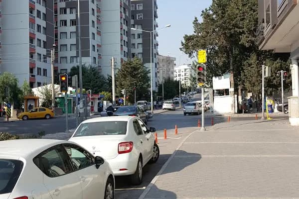 Eski Mezarlık Otobüs Durağı - Otobüs Durağı - İzmir Buca
