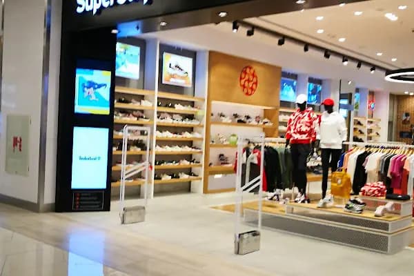 SUPERSTEP - Spor Giyim Mağazası - İstanbul Maltepe