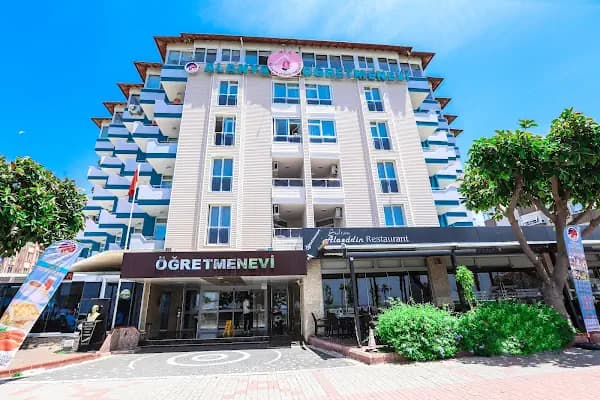 Alanya Öğretmenevi Ve Akşam Sanat Okulu - Öğretmen Evi - Antalya Alanya