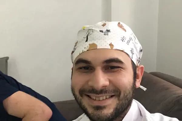 Dt. Ruşen Şirinov - Diş Hekimi - Bursa Gemlik