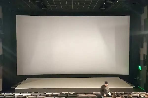 Cinens Sinemaları Venezia - Sinema Salonu - İstanbul Gaziosmanpaşa