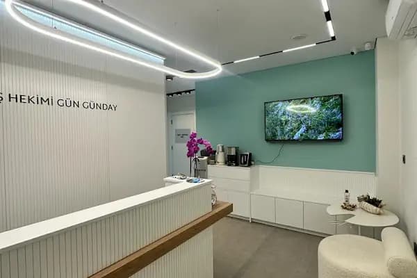 Diş Hekimi Gün Günday - Diş Kliniği - Muğla Bodrum