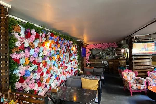 Palet Cafe - Kafe - İstanbul Avcılar