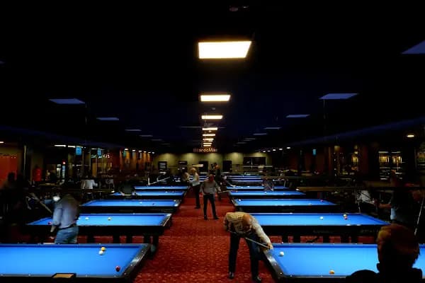 Life Billiards & Bistro - Bilardo salonu - İstanbul Bahçelievler