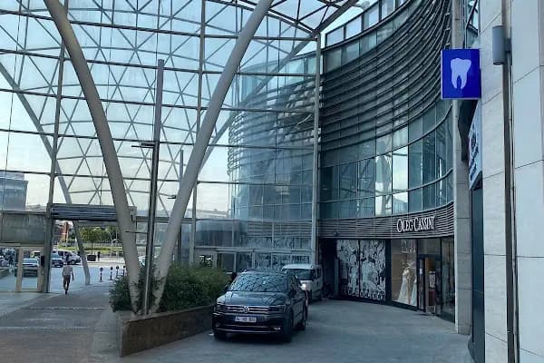 Pera Diş Kliniği - Pera Dental Clinic - Diş Kliniği - İstanbul Zeytinburnu