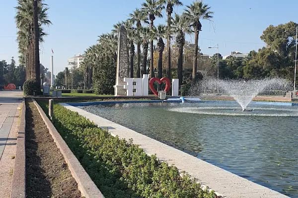 İzmir Büyükşehir Belediyesi - Belediye Binası - İzmir Konak