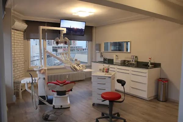 Uzman Diş Hekimi Afşin Salman - Ortodontist - Bursa Yıldırım