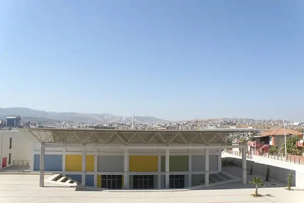 Buca Necla - Tevfik Karadavut Mesleki ve Teknik Anadolu Lisesi - Okul - İzmir Buca