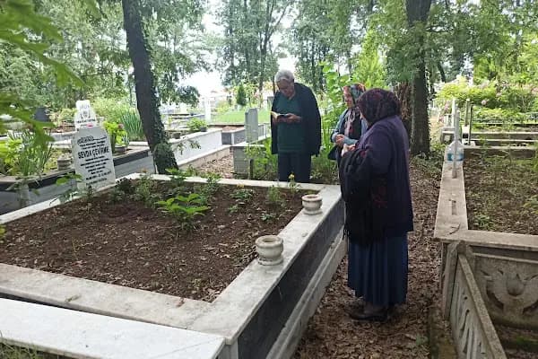 Yeniköy Merkez Aile Kabristanlığı - Mezarlık - Kocaeli İzmit